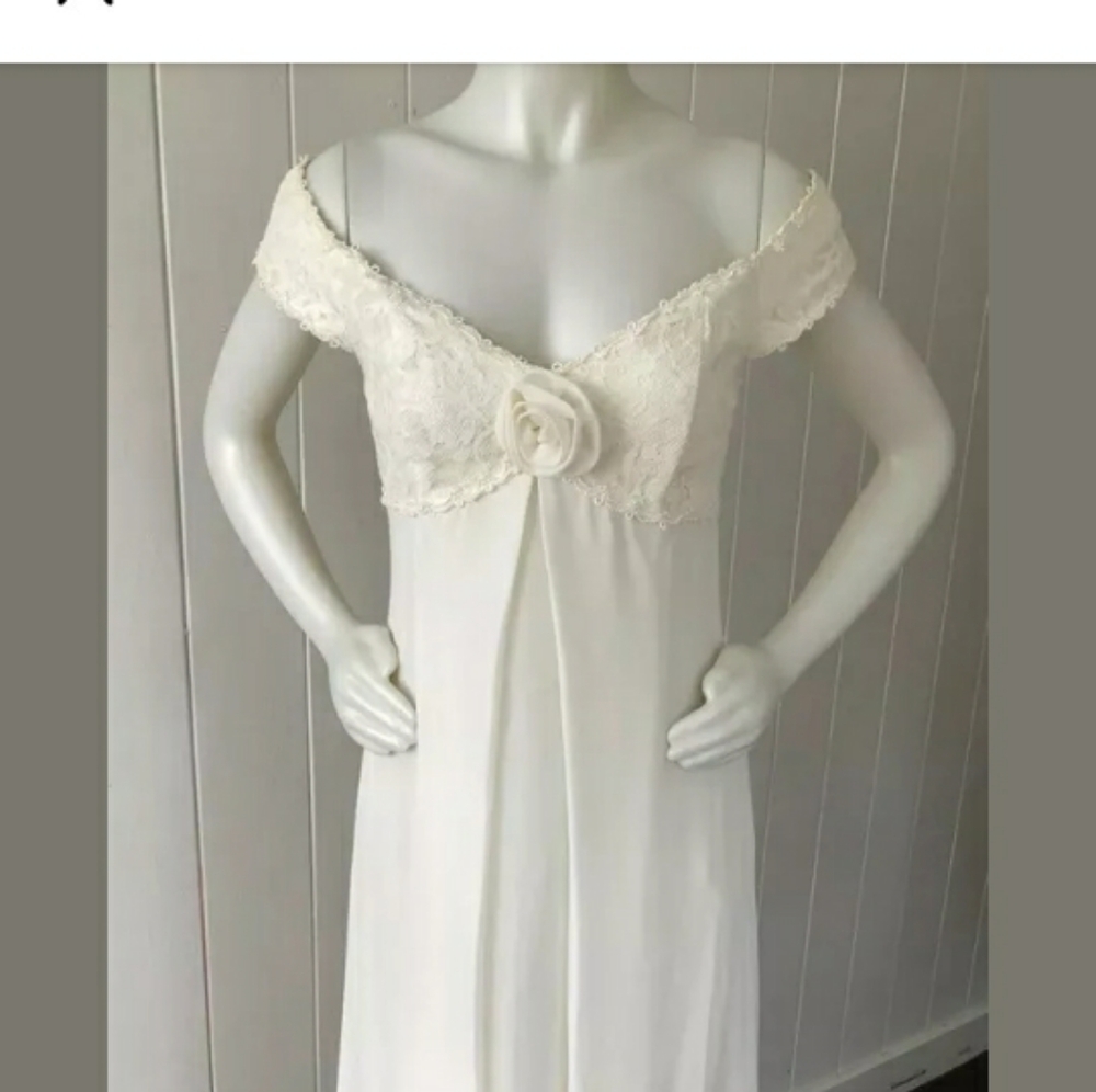 Vintage wedding dress